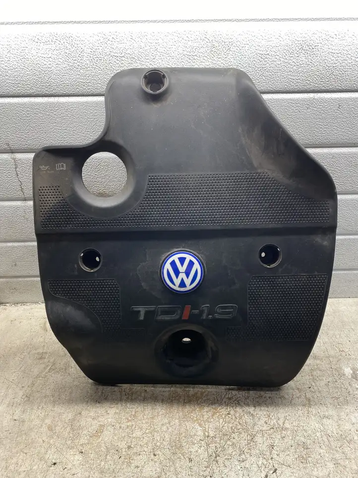 Volkswagen Golf IV (1998 - 2005) 038103935AB Крышка двигателя декоративная — фото 1