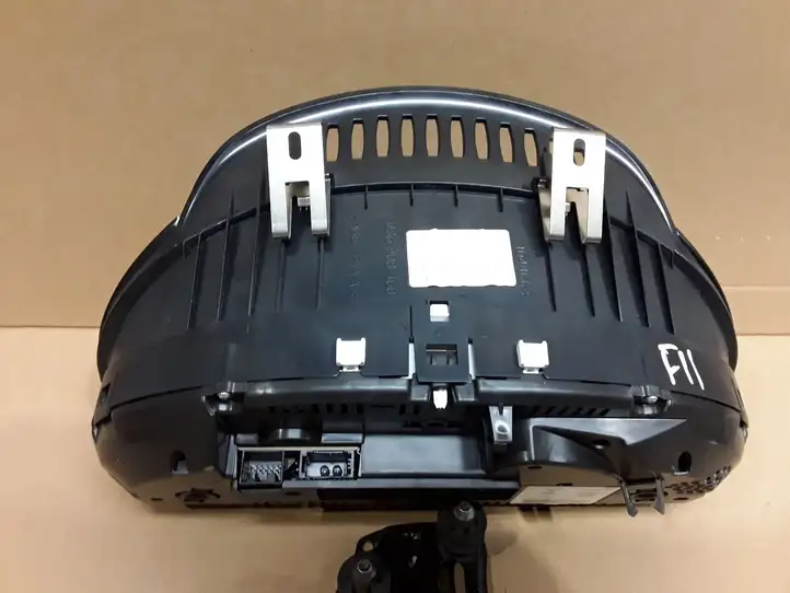 BMW 5 F10 F11 (2009 - 2016) 6820602 Спидометр — фото 3