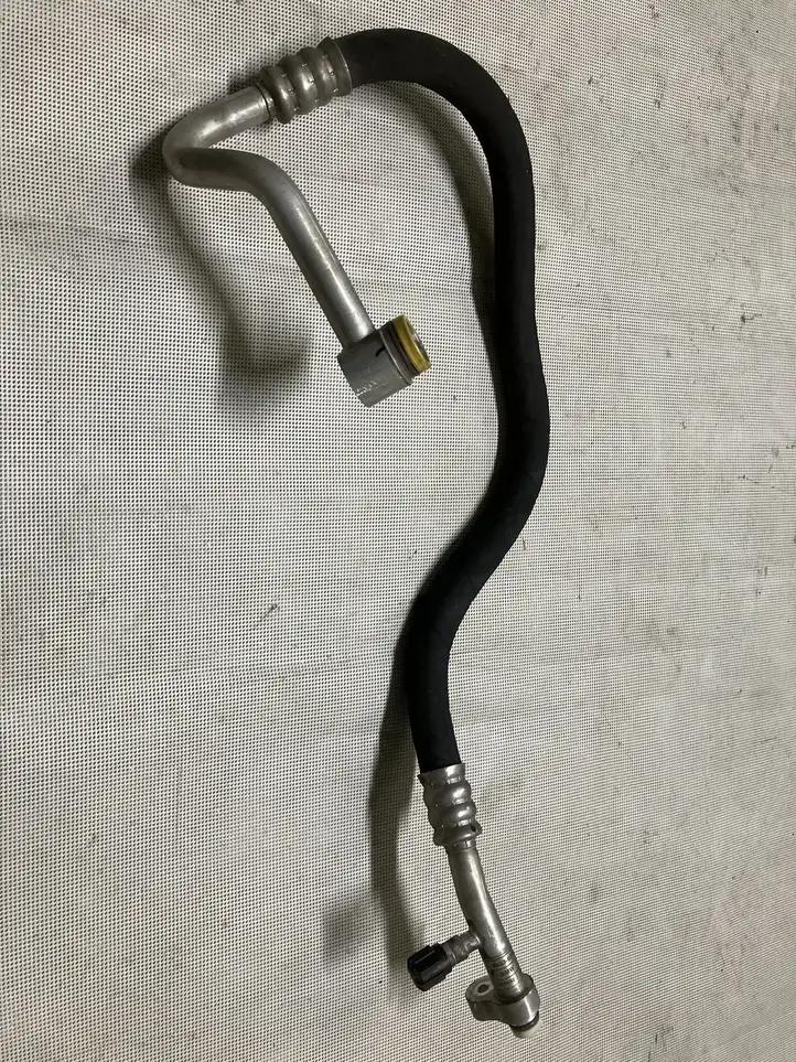 BMW 3 F30 F35 F31 (2012 - 2018) 64539212232 Трубки и шланги кондиционера — фото 1
