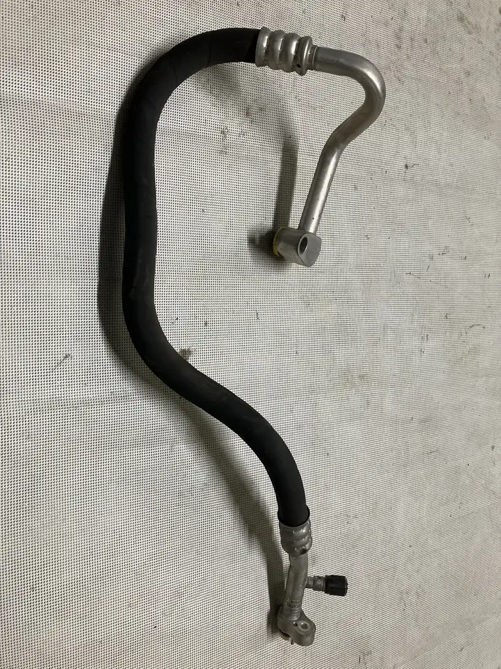 BMW 3 F30 F35 F31 (2012 - 2018) 64539212232 Трубки и шланги кондиционера — фото 2