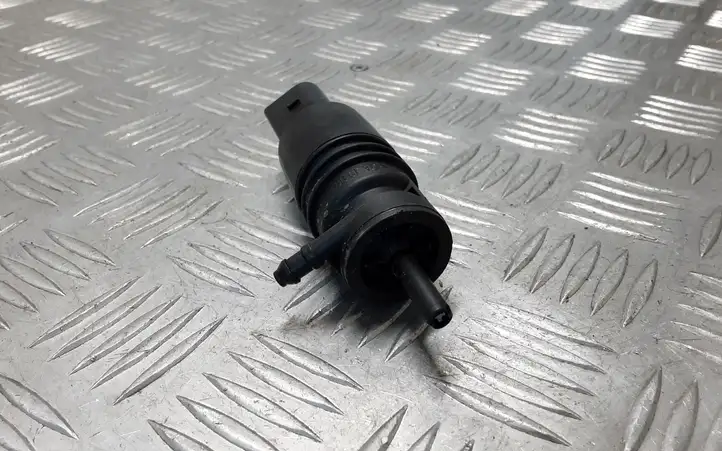BMW 3 F30 F35 F31 (2012 - 2018) 67127302588 Насос омывателя фар — фото 3