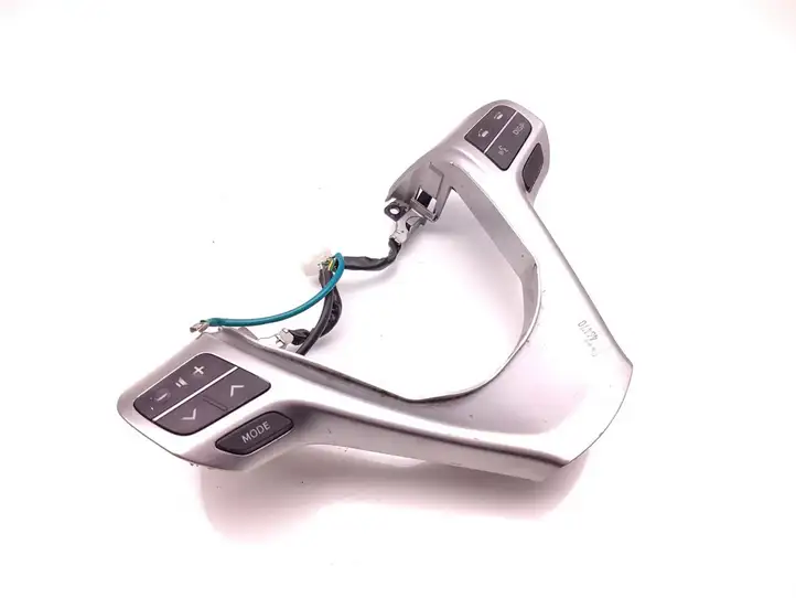 Toyota Avensis T270 (2009 - 2012) 45100-05760 Кнопки на рулевом колесе — фото 2