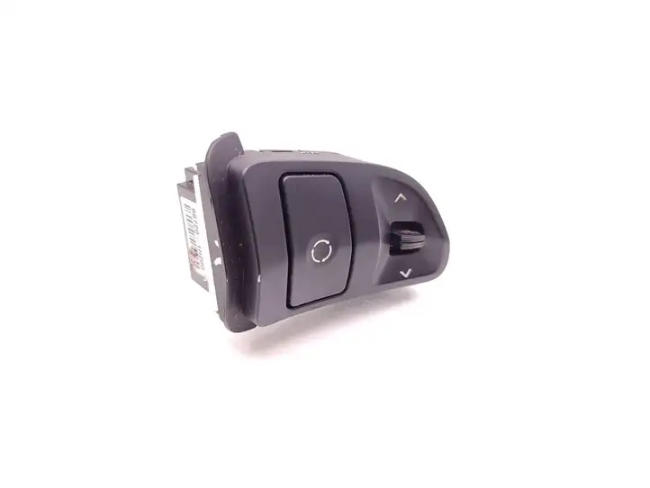 Kia Ceed (2006 - 2010) 96720-1H200 Кнопки на рулевом колесе — фото 1
