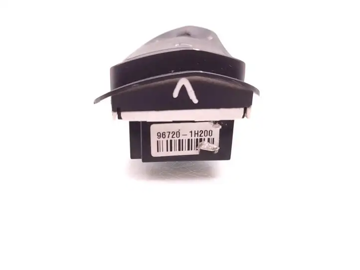 Kia Ceed (2006 - 2010) 96720-1H200 Кнопки на рулевом колесе — фото 6