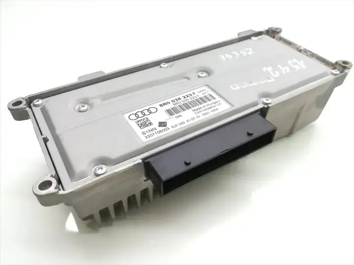 Audi A5 8T 8F (2007 - 2011) 8R0035223F Усилитель звука — фото 4