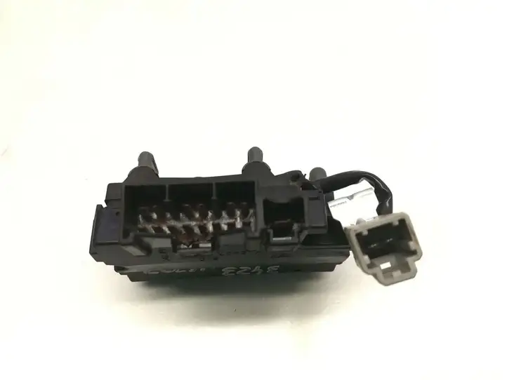Honda CR-V (1999 - 2001) MI6407 Блок кнопок стеклоподъемников — фото 4