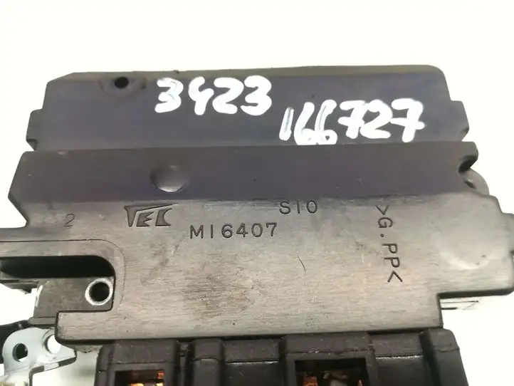Honda CR-V (1999 - 2001) MI6407 Блок кнопок стеклоподъемников — фото 5