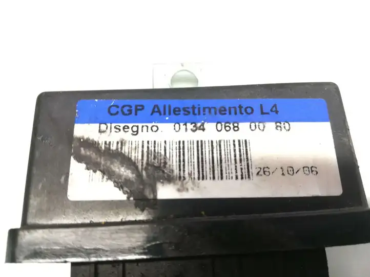 Fiat Ducato (2007 - 2014) 01340680080 Реле насоса горючего — фото 5