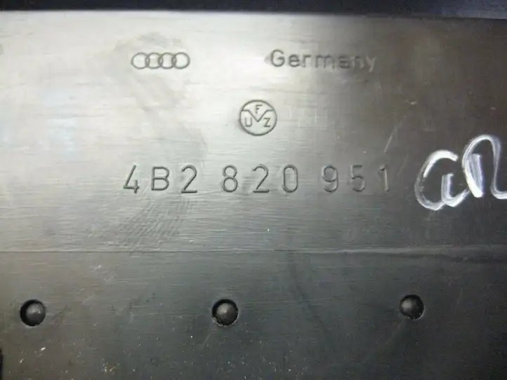 Audi A6 S6 C6 4F (2004 - 2008) 4B2820951 Задний воздушный дефлектор — фото 4