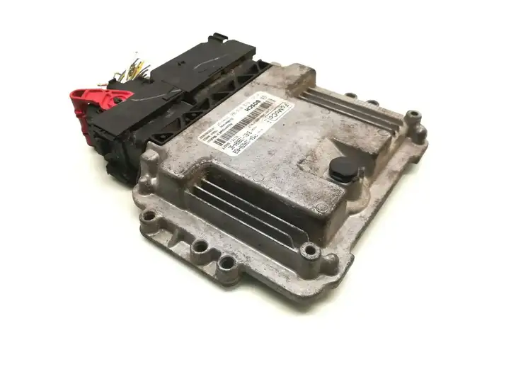 Ford Focus (2011 - 2015) FM5A-12A650-ADB Блок управления двигателем (ЭБУ) — фото 2