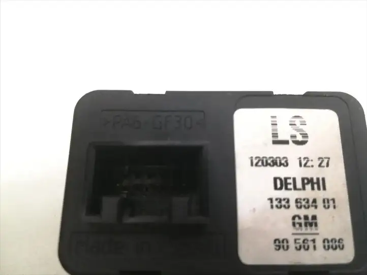 Opel Astra G (1998 - 2004) 13353401 Кнопка стеклоподъемников — фото 4