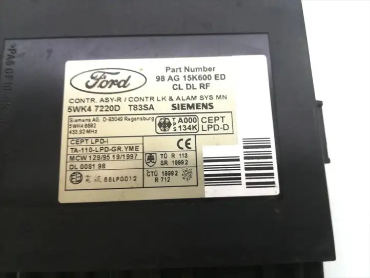 Ford Focus (1998 - 2004) 98AG-15K600-ED Блок управления двигателем (ЭБУ) — фото 5