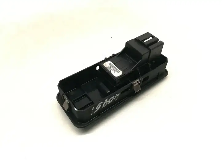 Land Rover Discovery 3 - LR3 (2004 - 2009) YUD501070PVJ Блок кнопок стеклоподъемников — фото 3