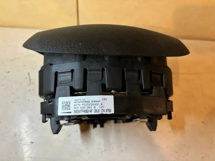Skoda Octavia Mk3 (5E) (2013 - 2019) 5E0880201B Подушка безопасности руля — фото 2