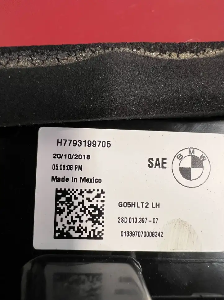 BMW X5 G05 (2018 - ) H7793199705 Задний фонарь в крышке багажника — фото 3