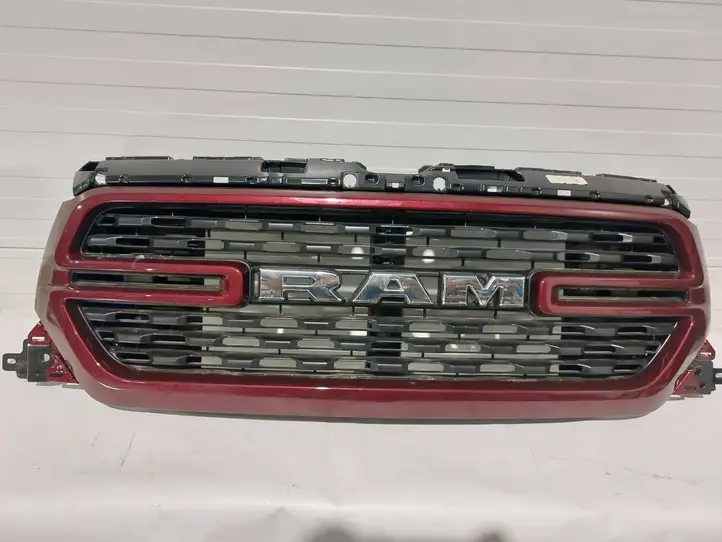 Dodge Ram (2018 - ) 68366528AD Передняя решетка — фото 1