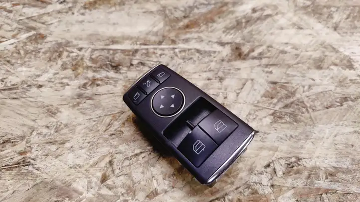 Mercedes-Benz SLK R172 (2011 - 2017) A1729057100 Блок кнопок стеклоподъемников — фото 1