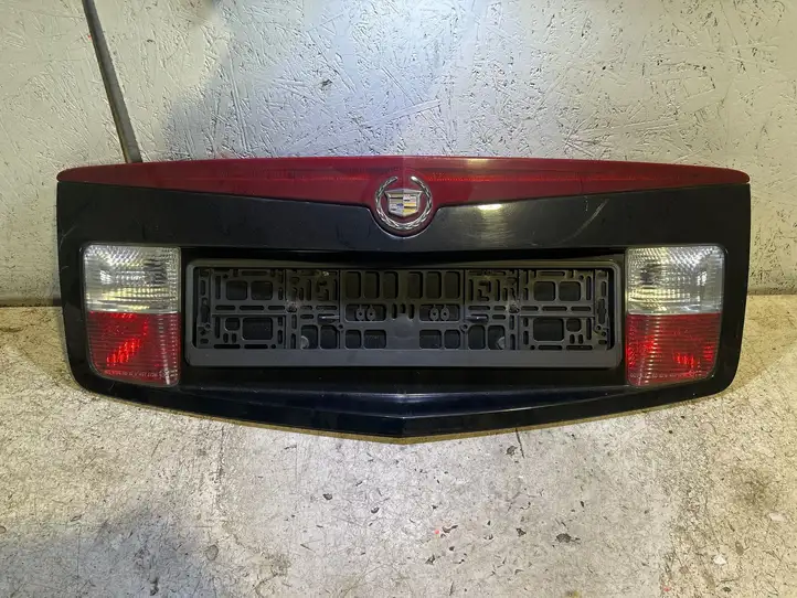 Cadillac CTS (2002 - 2007) 457219 Задний фонарь в крышке багажника — фото 1
