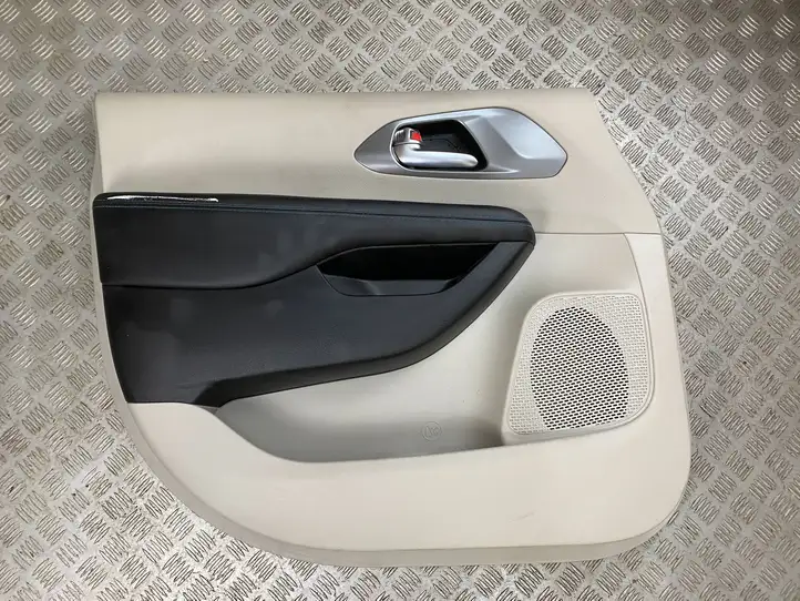Chrysler Pacifica (2016 - ) 7BZ401DQAA Обшивка раздвижной двери — фото 1