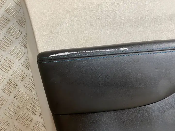 Chrysler Pacifica (2016 - ) 7BZ401DQAA Обшивка раздвижной двери — фото 2