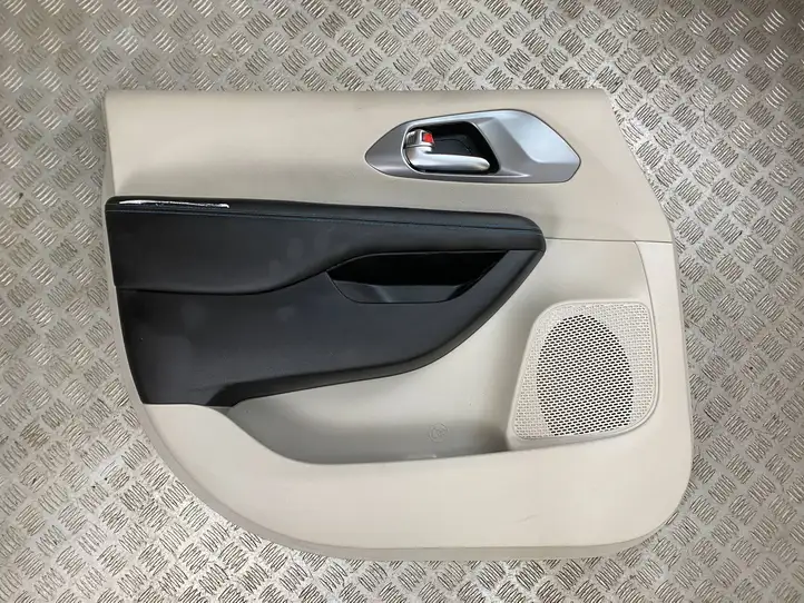 Chrysler Pacifica (2016 - ) 7BZ401DQAA Обшивка раздвижной двери — фото 12
