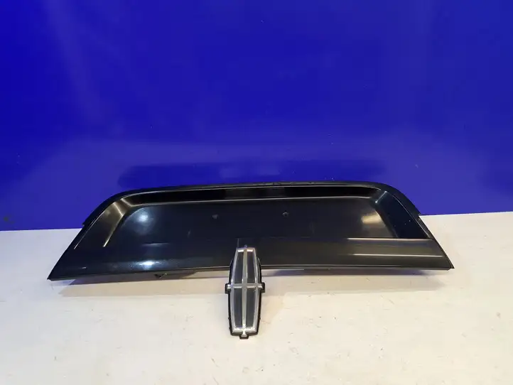 Lincoln Navigator (2006 - 2014) 8L74784042AC Ручка крышки багажника — фото 1