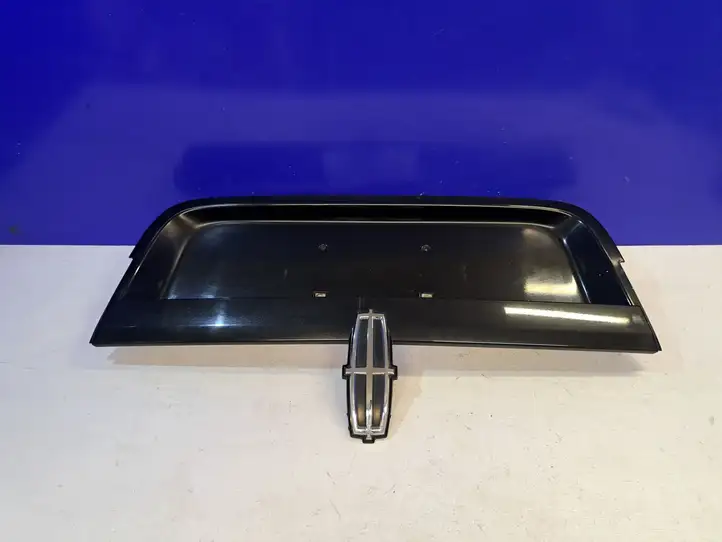 Lincoln Navigator (2006 - 2014) 8L74784042AC Ручка крышки багажника — фото 2