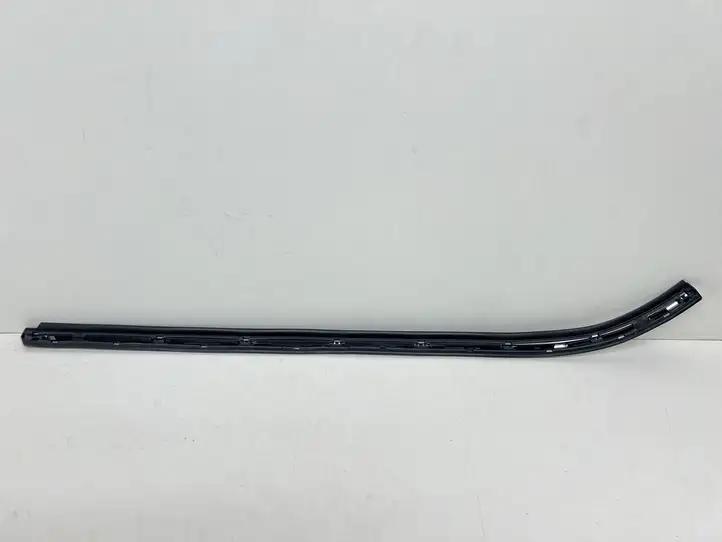Mini Cooper Countryman F60 (2020 - 2023) 7390174 Накладка заднего стекла — фото 3
