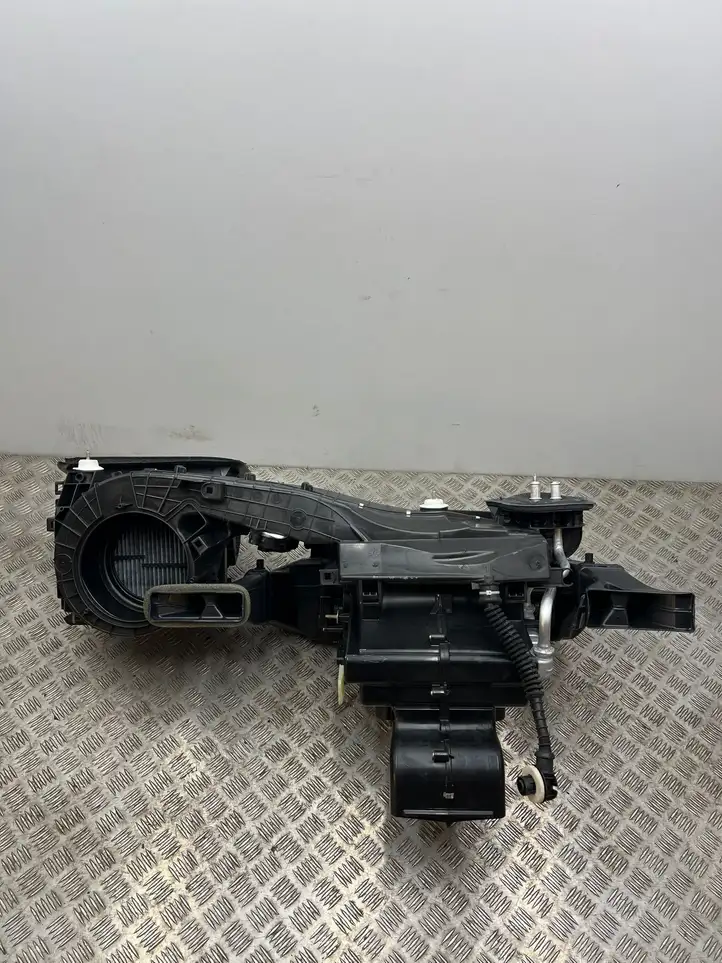 Jeep Grand Cherokee (2010 - 2021) P68245824AG Комплект системы вентиляции салона — фото 1