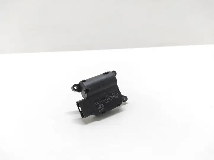 Audi Q3 8U (2011 - 2014) 0132801345 Двигатель задвижки потока воздуха — фото 1