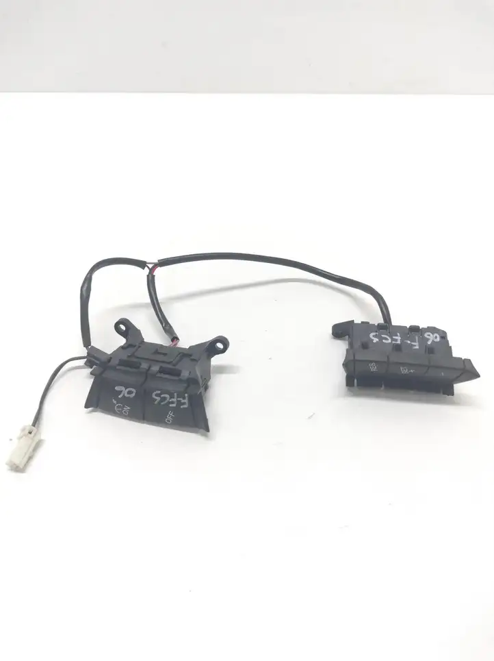 Ford Focus (2005 - 2008) 4M5T9E740AA Кнопки на рулевом колесе — фото 1