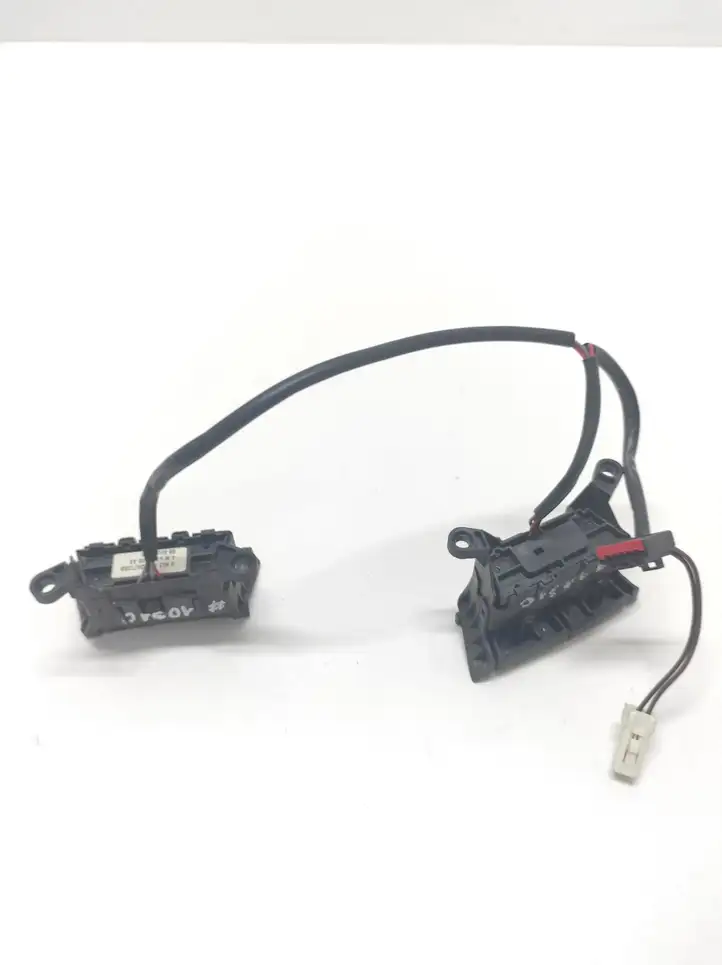 Ford Focus (2005 - 2008) 4M5T9E740AA Кнопки на рулевом колесе — фото 2