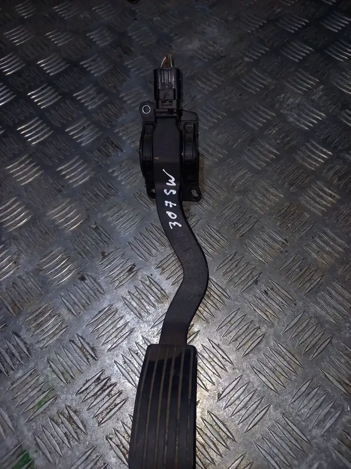 Peugeot 307 CC (2001 - 2005) 9645851580 Педаль акселератора — фото 1