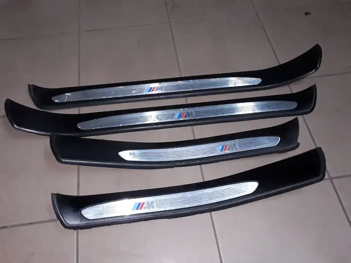 BMW 5 E60 E61 (2004 - 2010) 78981489 Внутренняя отделка переднего порога — фото 1