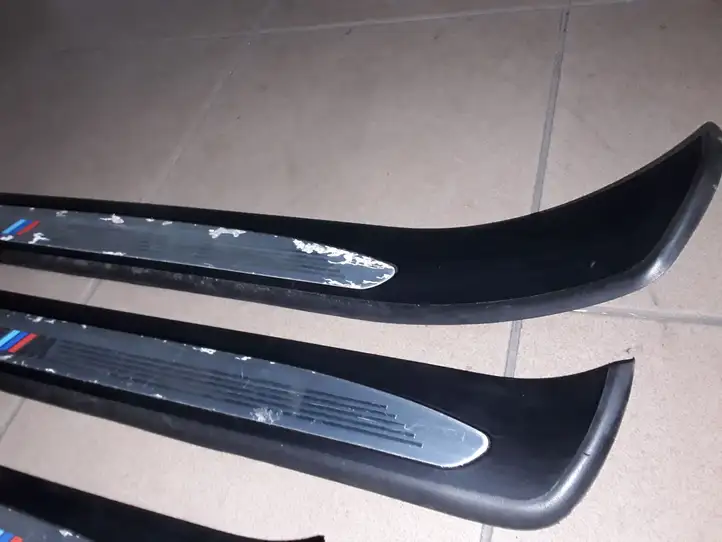 BMW 5 E60 E61 (2004 - 2010) 78981489 Внутренняя отделка переднего порога — фото 2