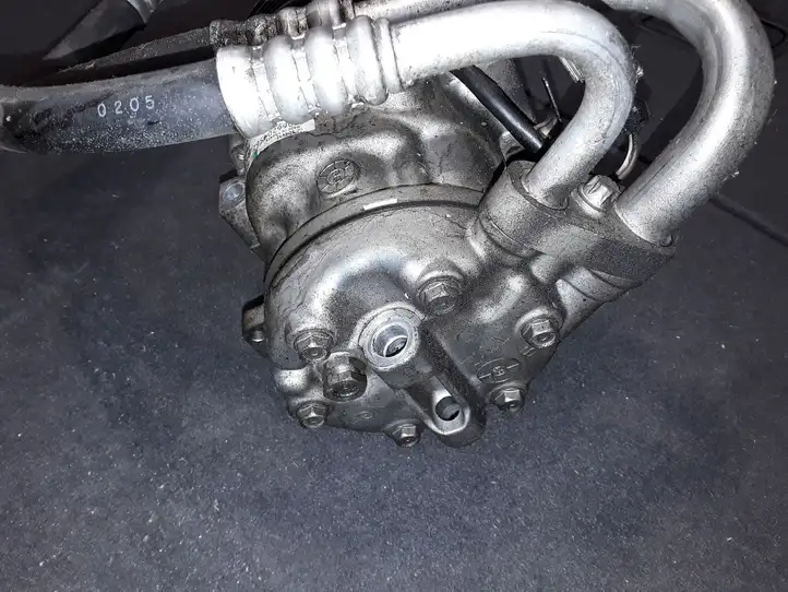 Opel Tigra B (2004 - 2009) 07066209562 Компрессор (насос) кондиционера воздуха — фото 3