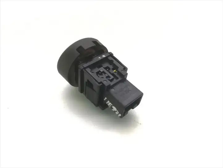 Nissan Juke I F15 (2010 - 2018) 06019 Включатель аварийных фонарей — фото 2