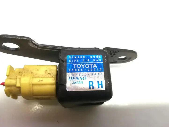 Toyota Celica T230 (1999 - 2006) 89865-20010 Датчик удара SRS — фото 5