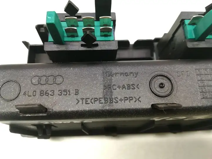 Audi Q7 4L (2005 - 2009) 8E0963563 Включатель обогрева — фото 5