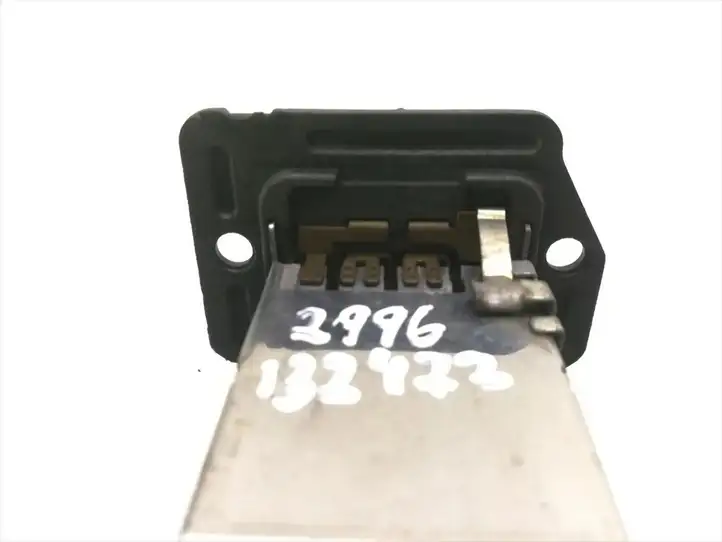 Hyundai H-1, Starex, Satellite (2007 - 2013) Реле вентилятора печки салона — фото 5