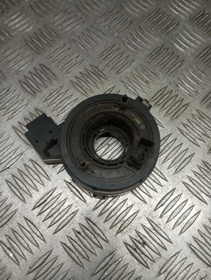 Seat Leon (1P) (2005 - 2012) 1K0959653C Контактное кольцо SRS — фото 1
