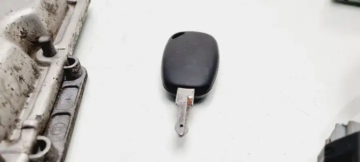 Renault Trafic II (X83) (2002 - 2014) 8200118526 Комплект системы зажигания — фото 10