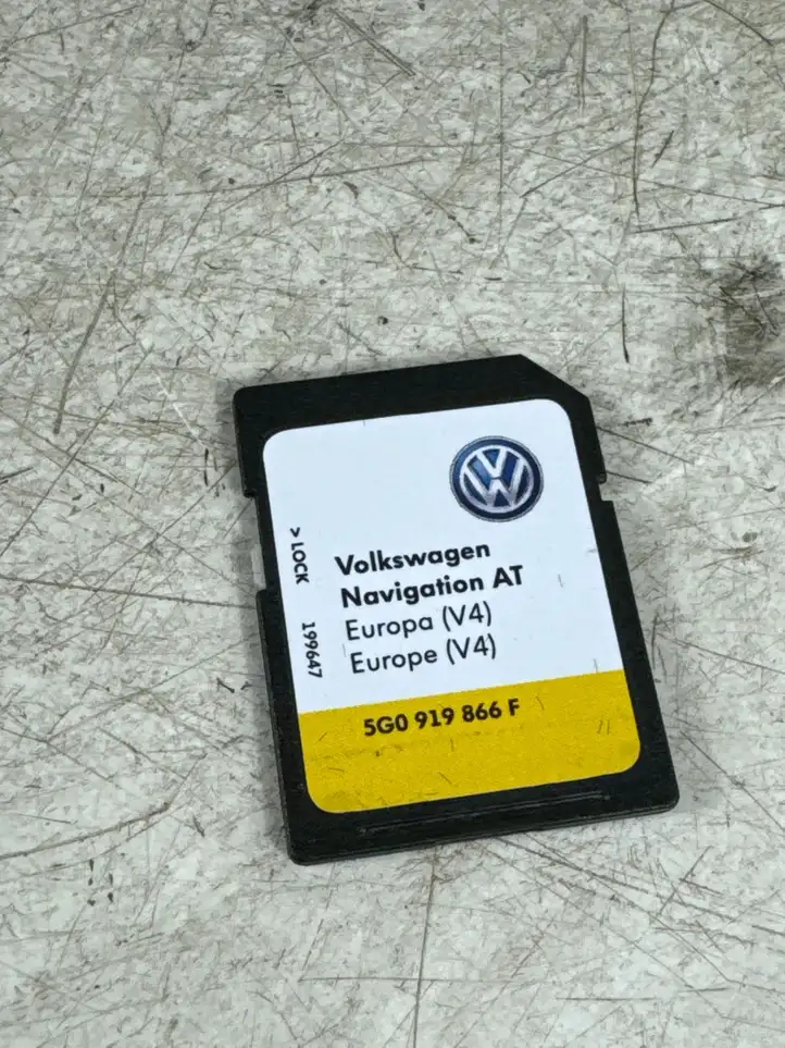 Volkswagen Golf VII (2013 - 2019) 5G0919866F Навигационные карты CD/DVD — фото 1