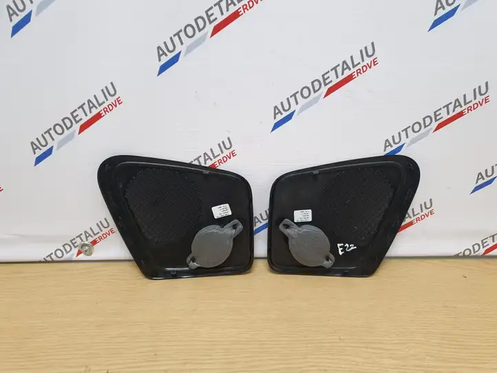 BMW 2 F22 F23 (2013 - 2017) 7351689 Решетка динамика задней полки — фото 2