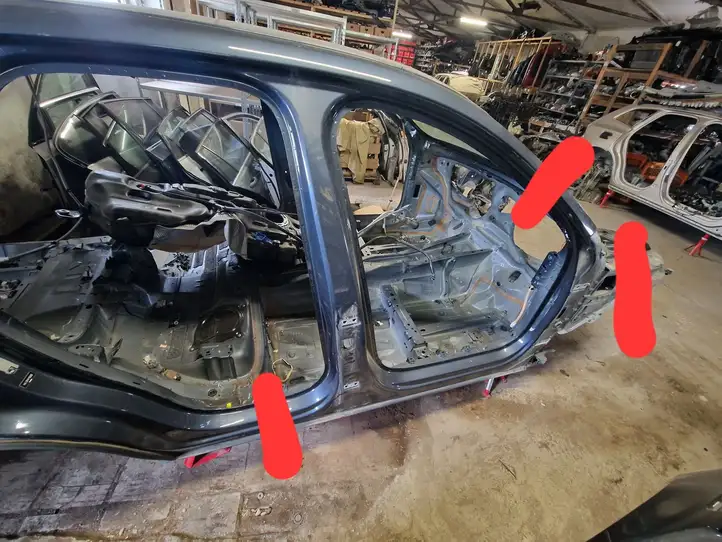 Volvo XC60 (2017 - ) Передний порог кузова — фото 1