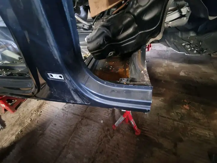 Volvo XC60 (2017 - ) Передний порог кузова — фото 4