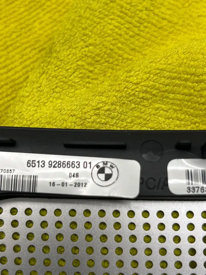 BMW 6 F12 F13 (2010 - 2018) 9286663 Решетка динамика задней полки — фото 2