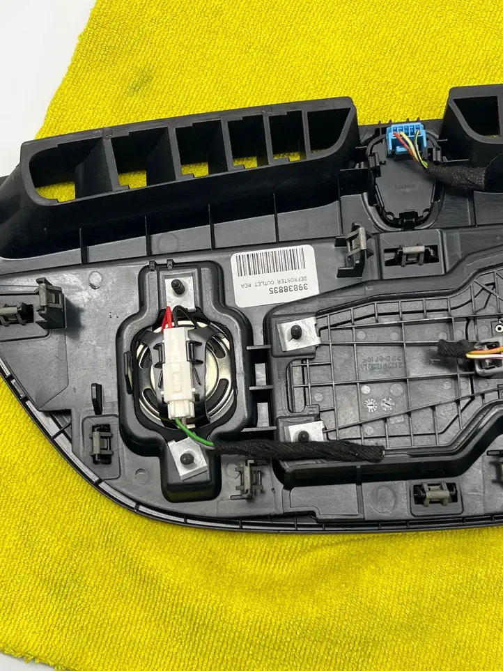 Volvo XC90 (2014 - 2019) 39838835 Воздушная решетка панели — фото 4
