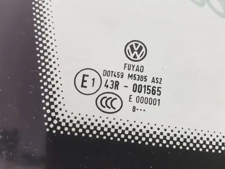 Volkswagen Golf VII (2013 - 2019) 5G0845412E Треугольное стекло кузова — фото 2