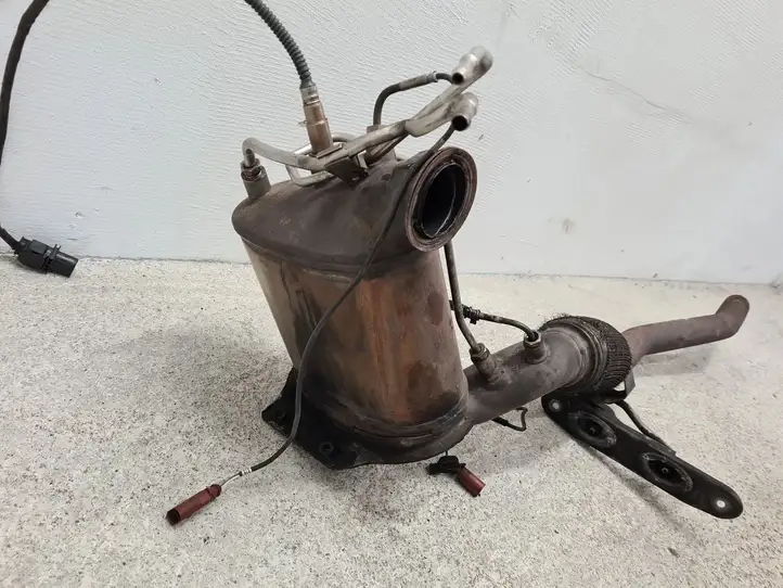 Volkswagen PASSAT B6 (2005 - 2010) 3C0131765C Катализатор / DPF / FAP — фото 4